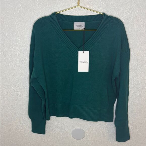 NWT- Stitches + Stripes- Green V-Neck Sweater- Size small - Picture 1 of 6